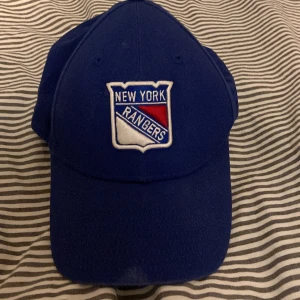 Nhl keps - Ny skick inte andvänd alls. Märke new york rangers, hockey keps.