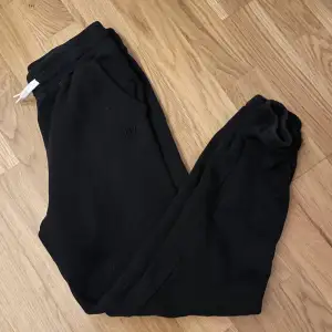 Hej❤️ Ett par mjukis byxor i storlek 146 från H&M 
