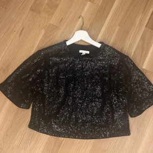 Top  - Glitter top i fin skick 
