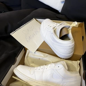 Air Jordan 1 Low - White/white-white Inte ens testade