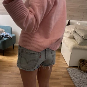 Lågmidjade Levis 501 shorts  - Shorts från Levis i modellen 501💗💗 Bra skick!