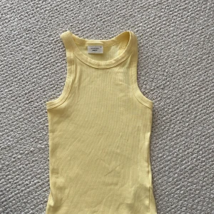 Linne  - Linne från Gina, antal fåtal gånger. Storlek xs. 40 + frakt 