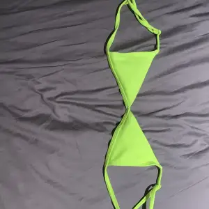 Vanlig ribbad triangel bikini topp 