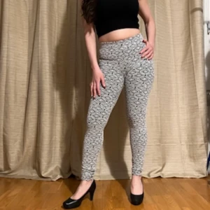 Tjockare tights - Passar small eller medium.