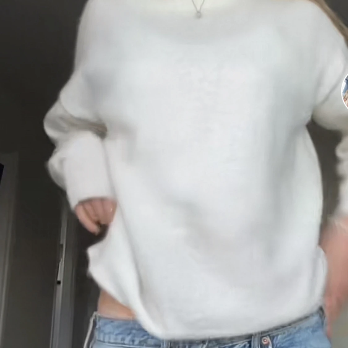 Stickad vit/beige tröja