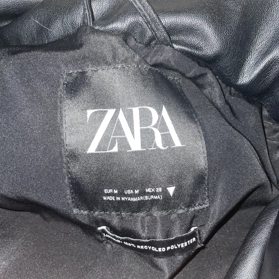 Svart vinterjacka  - 90