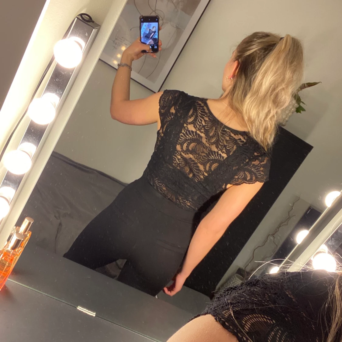 Spetsbody från Nelly perfekt till nyår - 90