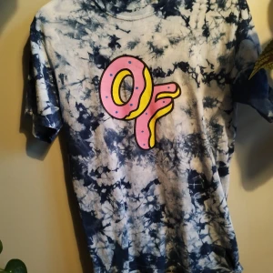 Odd Future  - Batik t-shirt med odd future loggan i stl S unisex. 