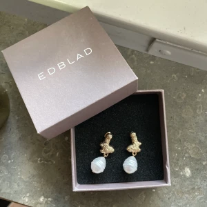 Örhängen från edblad💘 - Ett par jättefina örhängen från edblad köpta för flera årsen🥰