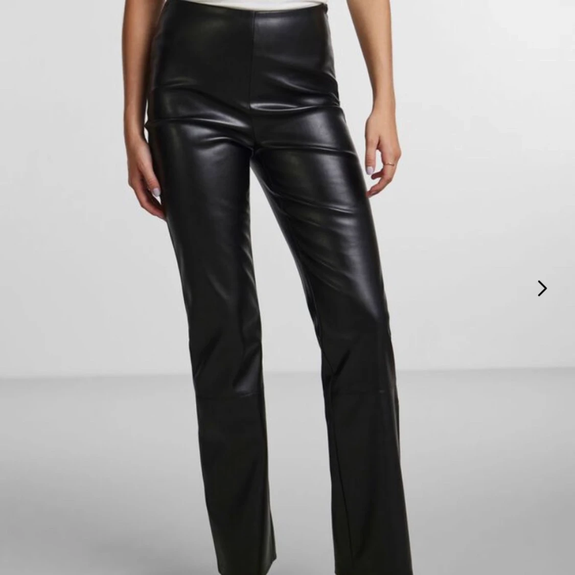 Skinnbyxor från pieces/ knappt använda!! - 91