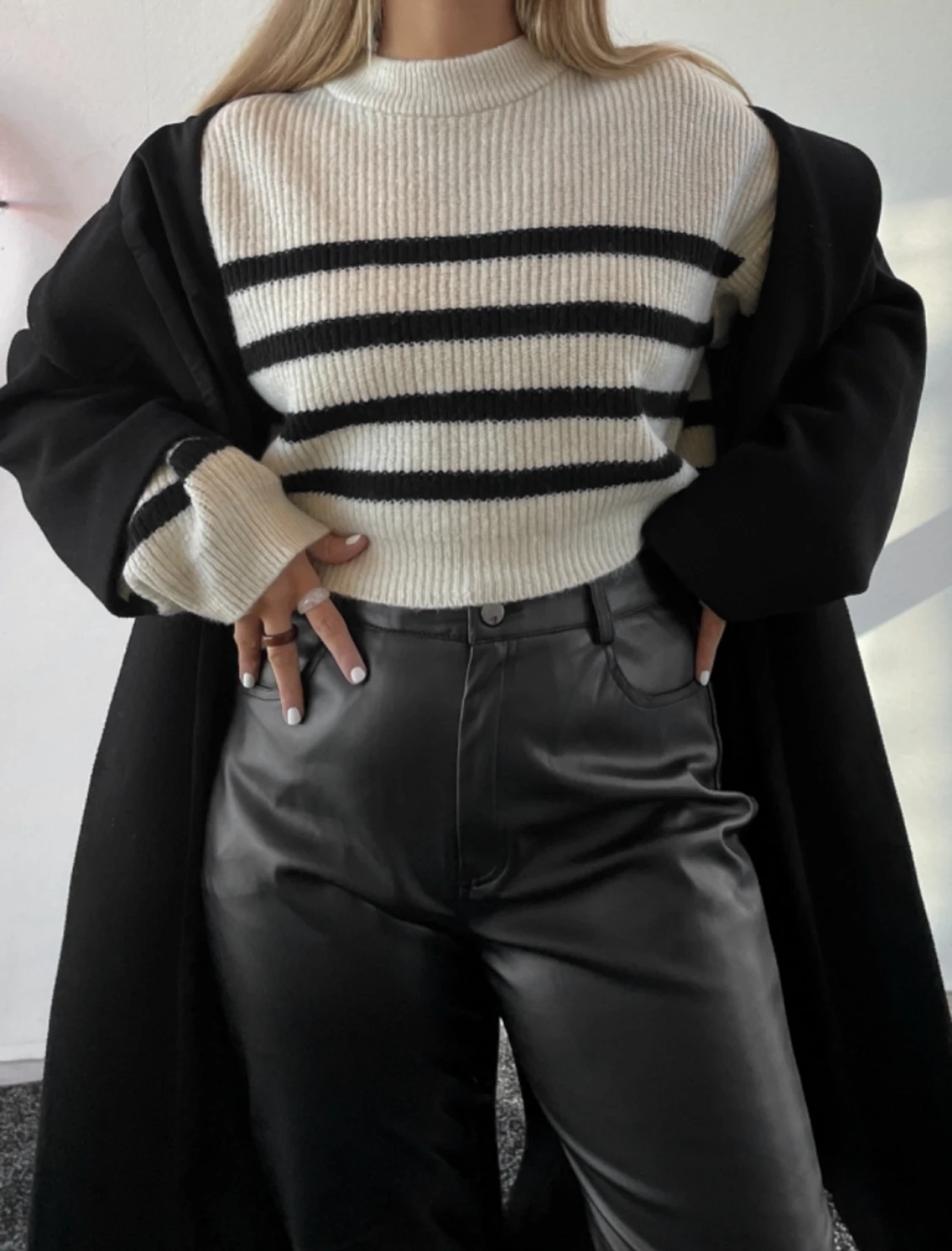 Randig stickad tröja