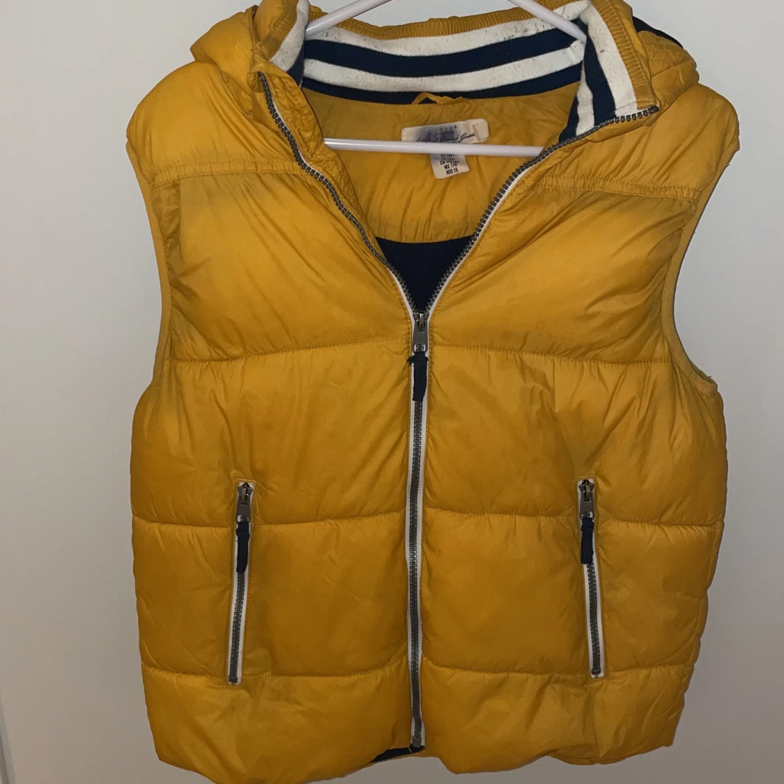 Denna väst får bli en gåva till er. - 91