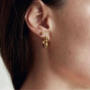 ETT Edblad örhänge  - Säljer ett Edblad örhänge eftersom jag tappat bort det andra❤️