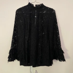 Zara blus, XS/S - Endast använd en gång. 