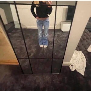 Lågmidjade jeans - INTRESSEKOLL på dessa supersnygga lågmidjade jeans ifrån lee!! Skriv privat vid frågor eller fler bilder Nypris 650kr