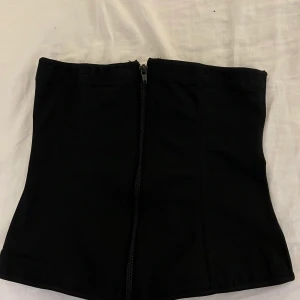 Waist trainer  - Kan användas som korsett också