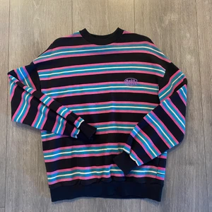 Randig tröja - Ifrån Junkyard, använd en gång 💙 strl xs men passar som en s