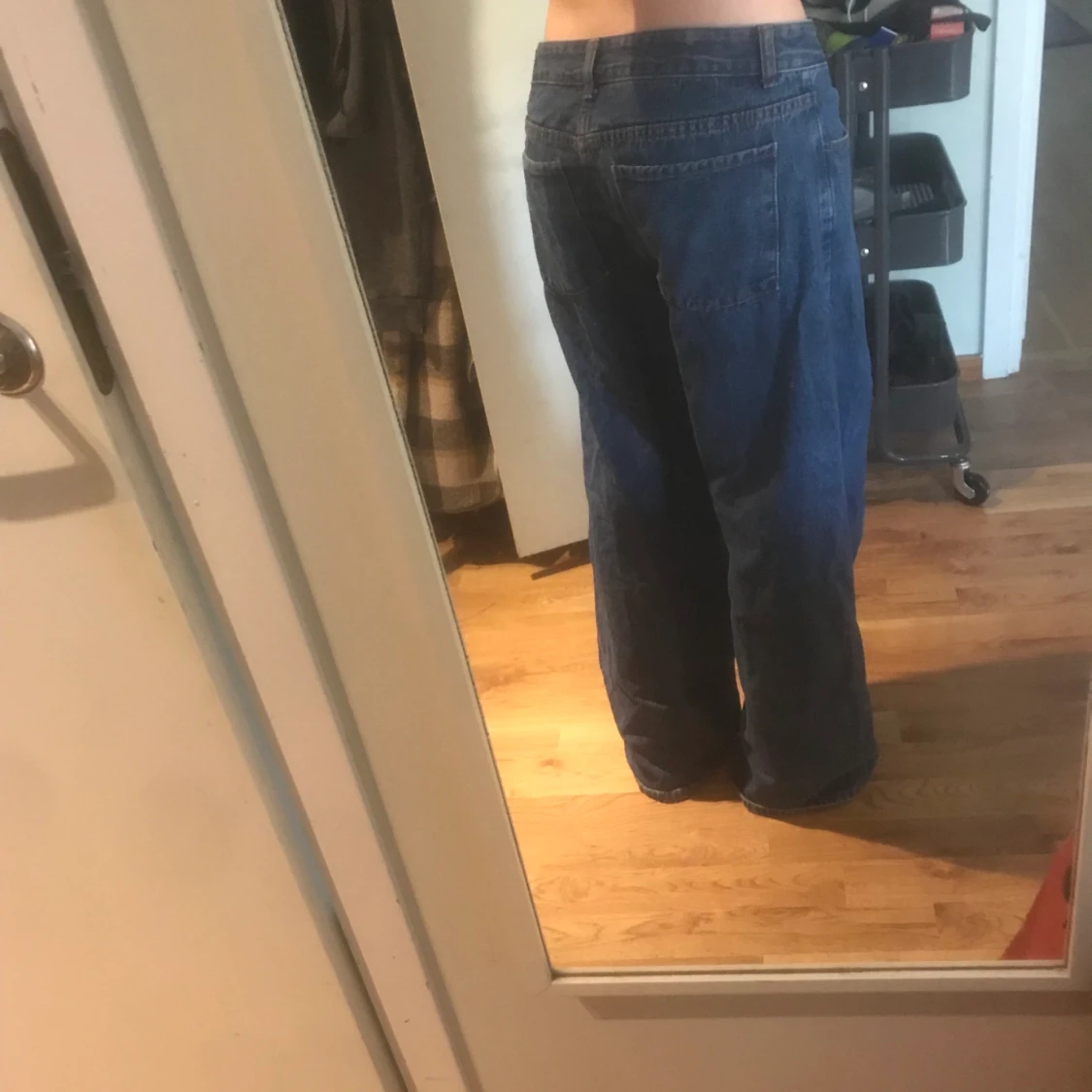 Low waisted baggy jeans - 91