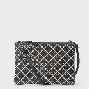 Malene Birger Purse - Säljer denna fina med axelband. Hör av er privat för fler bilder. Säljer för 500kr 