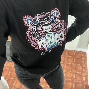 Tröja kenzo - Svart kenzotröja som är fake. Aldrig använd så fint skick