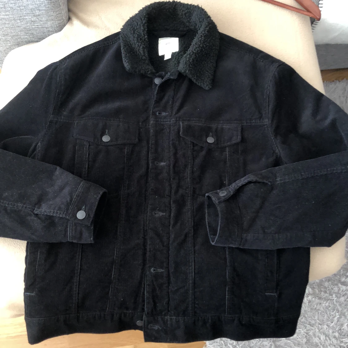 Den här en denimjacka. XL storlek
