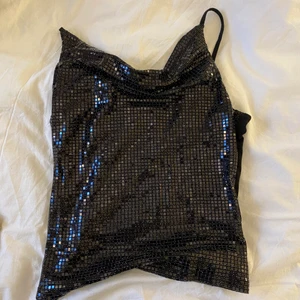 Paljett linne  - Super fint fest linne!🌟 oanvänt ❤️