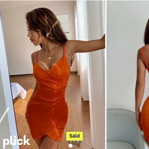 Jätte snygg orange klänning!🧡 - Jätte fin klänning som originellt är från Shein. Köpte klänningen till skolavslutningen här på Plick förra året. Använd 1 gång men den var lite för kort. Klänningen har jättefin passform och passar bra för dig som är lite kortare. Axelbanden är även reglerbara. Den är inte alls genomskinlig och har en väldigt fin färg perfekt till sommaren/ lite finare tillställningar🧡🧡