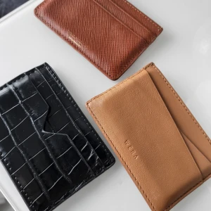 Korthållare Carin Wester, vagabond, wera - Korthållare dam från Carin Wester, vagabond och wera. Säljer 100 kr styck.  Wera plånboken är såld. 