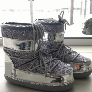 Silver skor - Säljer dessa Ella cruz skor har använt ett få tal gånger