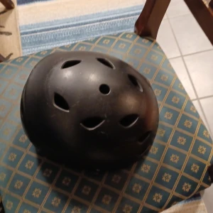 Skate hjälm  - Storlek M/L 490g
