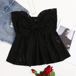 Somrig topp - Säljer denna oanvända topp från shein då den va för stor för mig💕