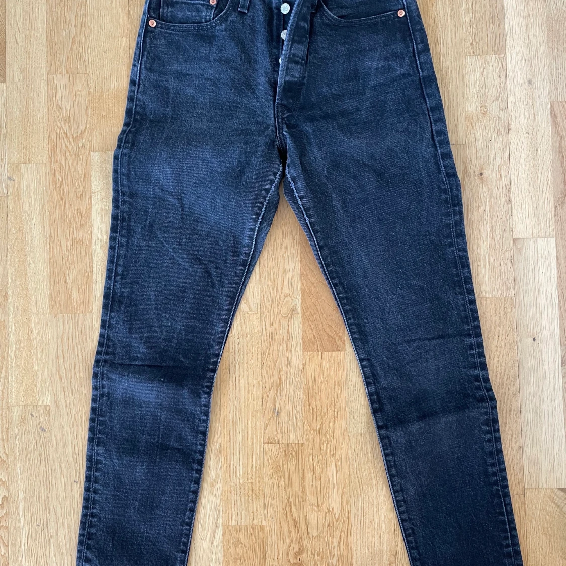 501 Levis, W27 L30