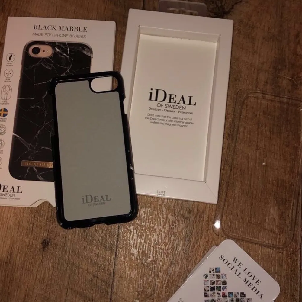 Säljer helt nytt ideal of Sweden skal. Nypris är 400 så tycker att 200+frakt är ett väldigt bra pris. Passar perfekt till dig som har iPhone 6s,6,7 eller 8. Pris kan diskuteras och samfraktar gärna. Hör av dig om du har frågor 🤍. Asusteet.
