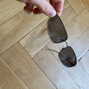 Solglasögon  - Solglasögon från Weekday 