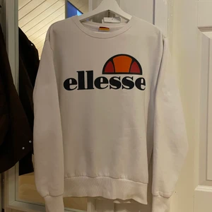 Ellesse Tröja! - Tröja från Ellesse i Storlek S! Väldigt bra skick