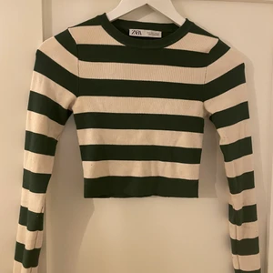 Randig tröja - Använd en gång, från Zara. Köpare står för ev frakt.