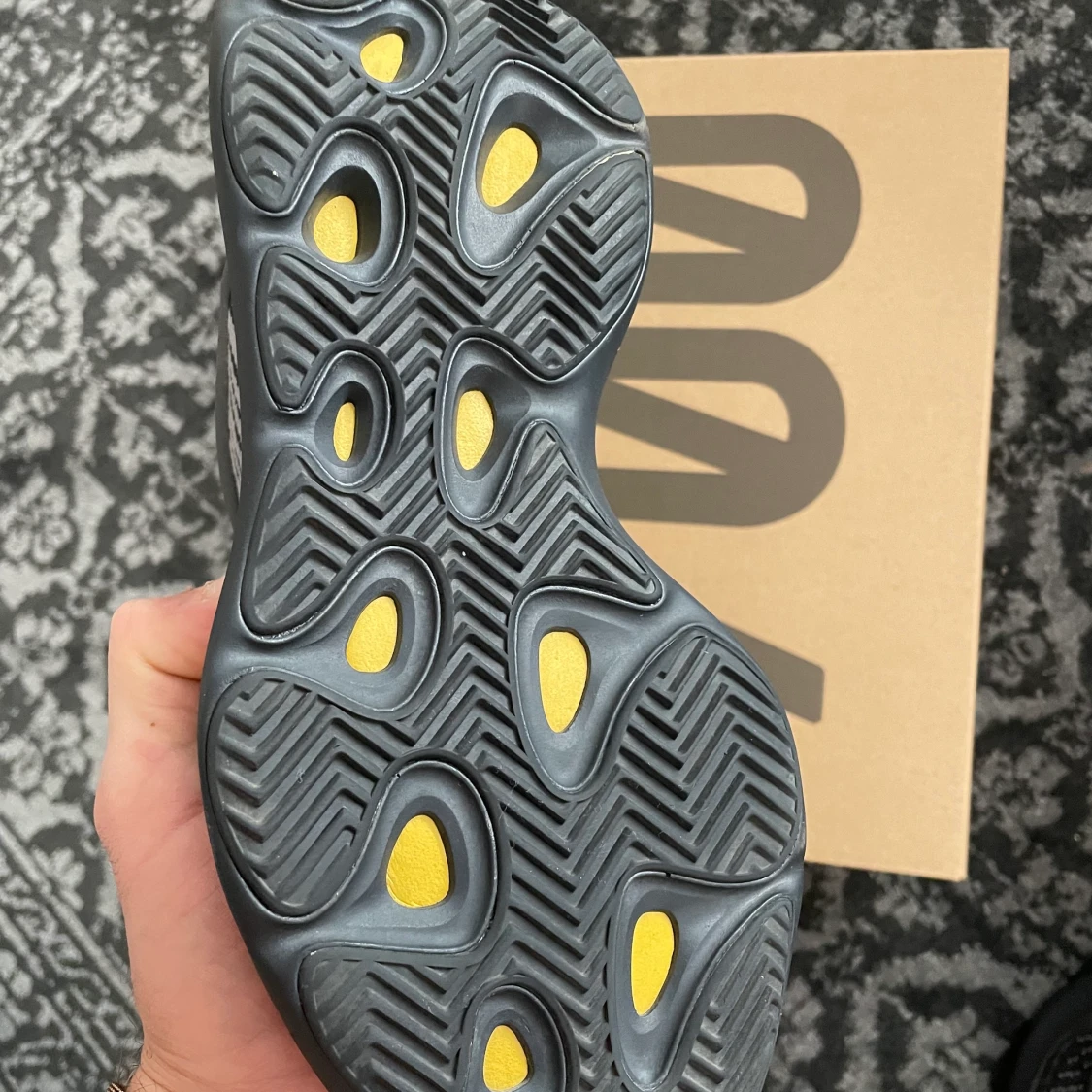 Yeezy boost 700 v3 dark glow - 90