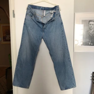 Weekday Galaxy Jeans | - Storlek 30/30 Använda, är i bra skick Fler bilder skickas vid begäran 