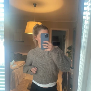 Stickad tröja weekday - Brun stickad tröja från weekday