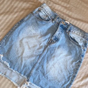 Fin jeanskjol  - Jätte fin jeanskjol storlek M passar även S🌸