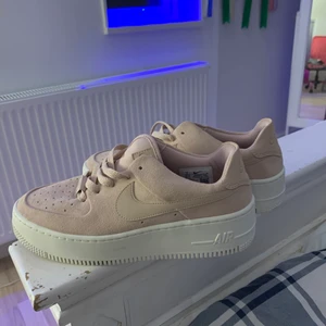 Helt oandvända af1 - Helt oandvända af1😁❤️ ljusrosa strl 39! Tänker pris typ 350😁