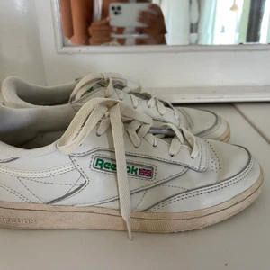 Reebok sneakers - Använda men har mycket kvar att ge! 