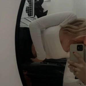 topp - superfin topp, använd ett fåtal gånger så i fint skick💞