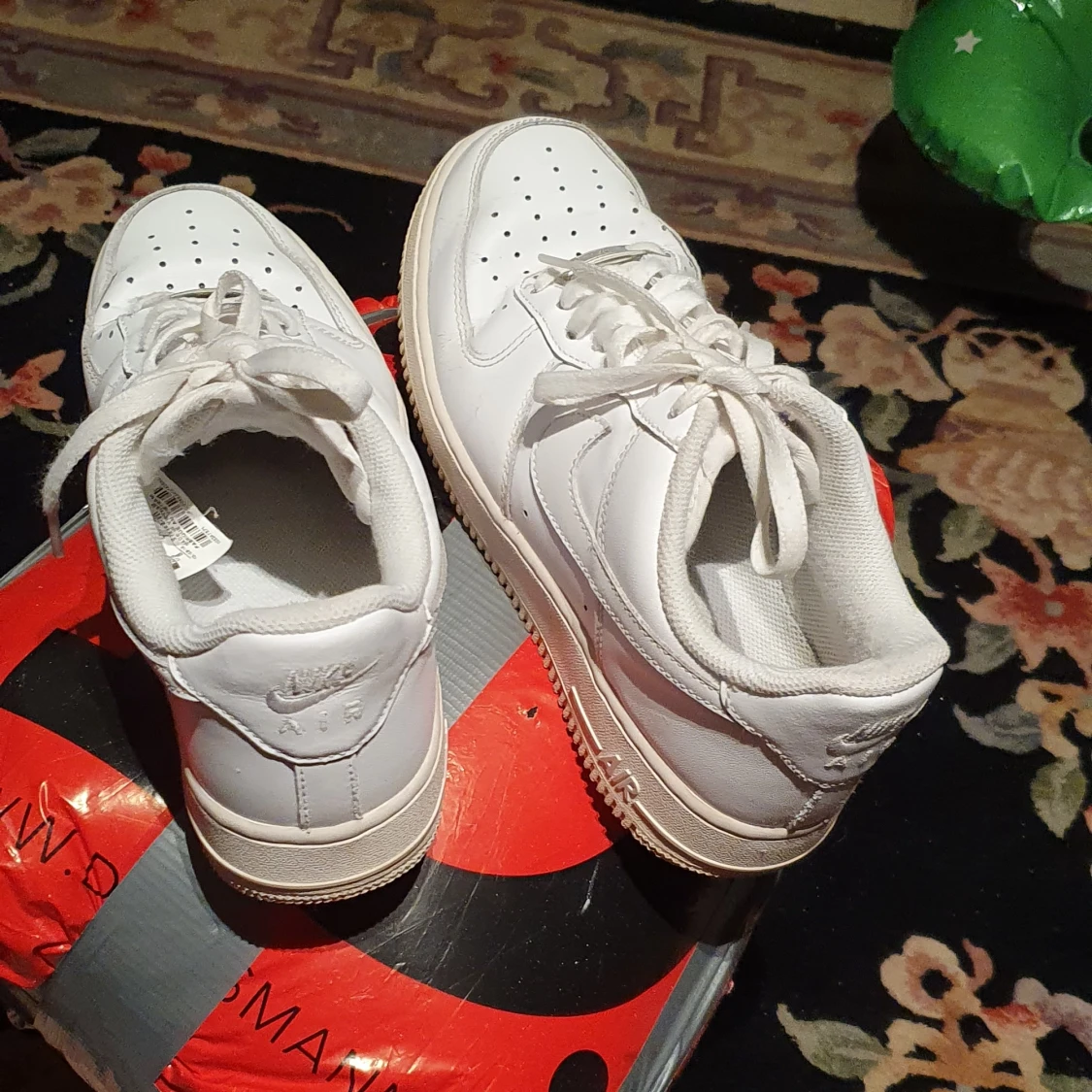 Åkta unisex Nike skor - 90