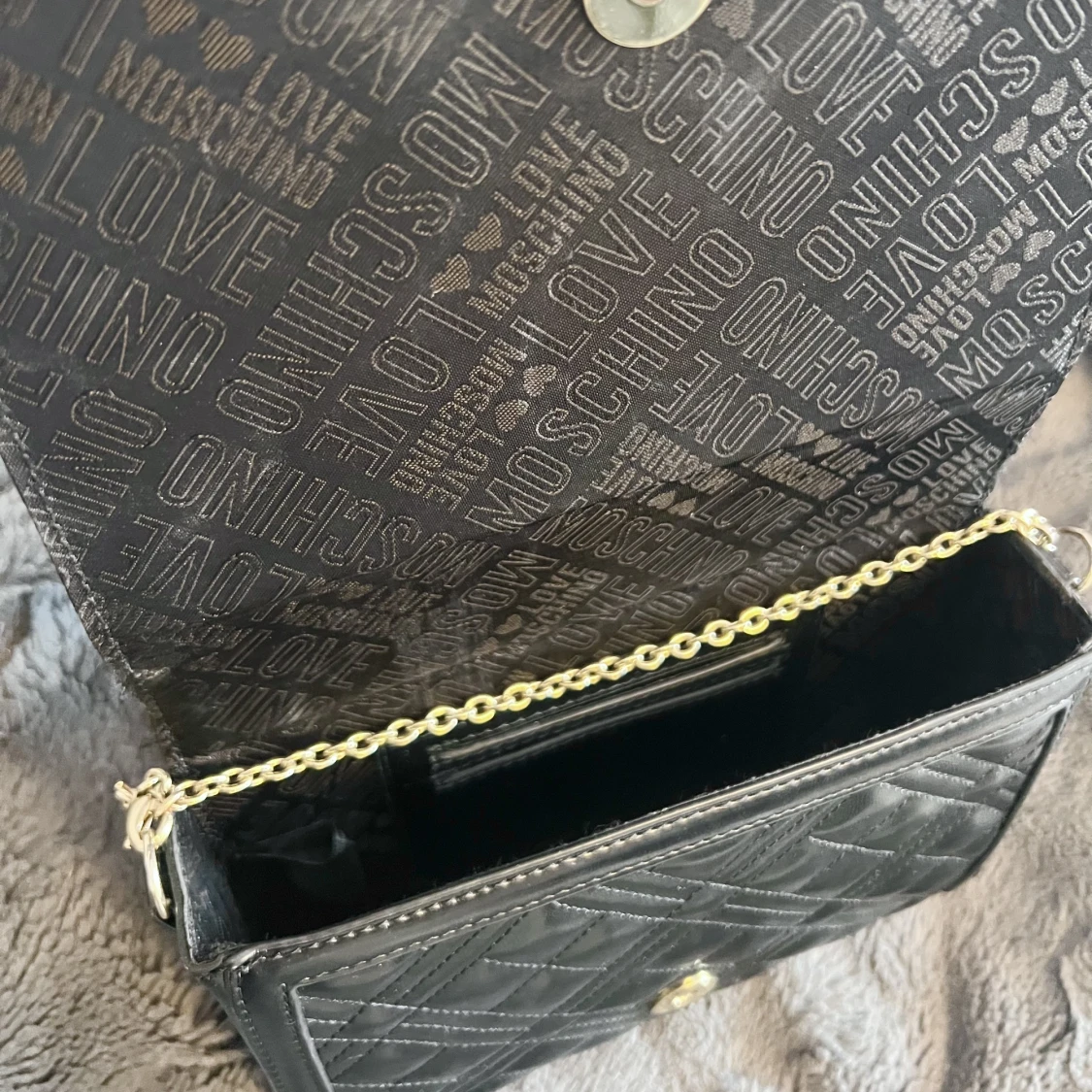 Äkta Love Moschino väska - 91