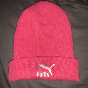 Puma mössa - Superfin mössa, knappt används så nästan som ny.