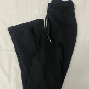 Byxor  - Från Nelly som nya inga fel 