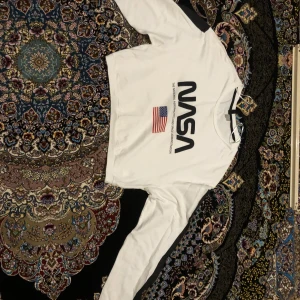 magtröja - Har använt den bara två gånger.  Storleken är S  Har köpt den från H&M