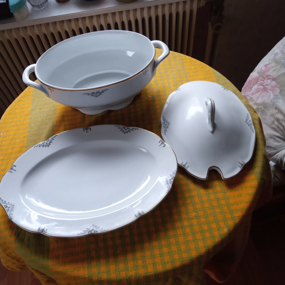 Vintage, Soppterrine och uppläggningsfat Karlskrona. - 91