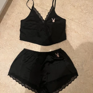 Set playboy  - Strl 32